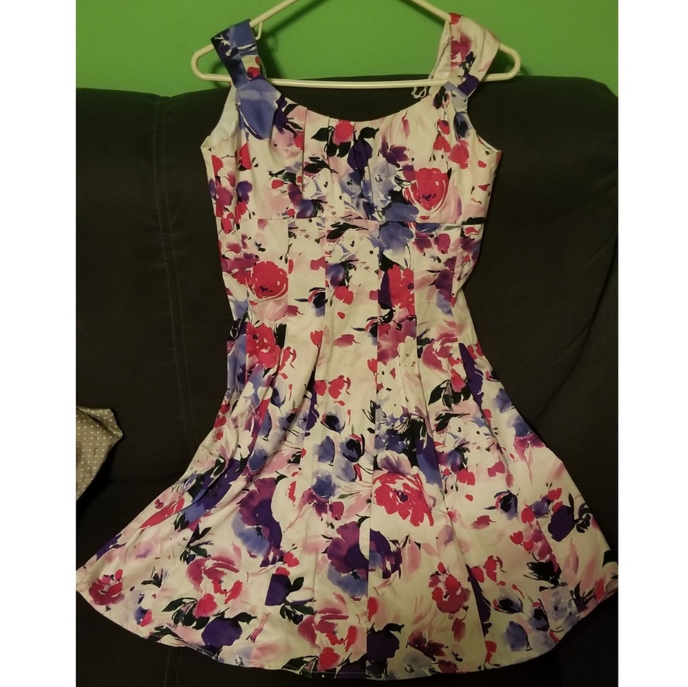 Dress Barn size 4 floral dress